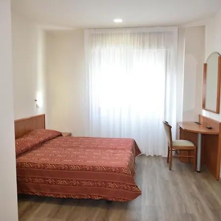 מלון E La Solaria 3*