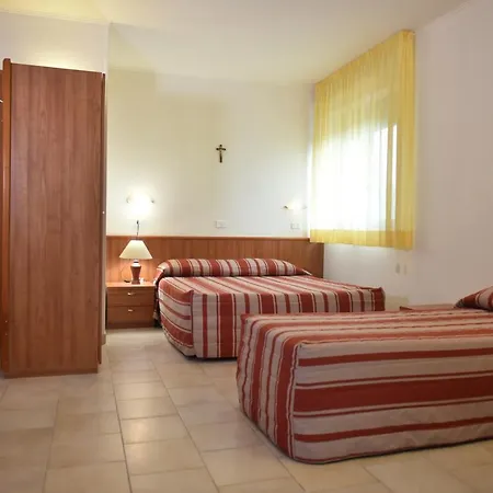 E La Solaria Con Parcheggio Gratuito A 450 Mt Dalla Nuova Basilica Di Padre Pio Hotel San Giovanni Rotondo
